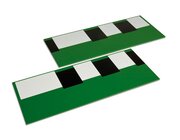 Zwei Bretter mit schwarzen und wei�en Feldern f�r die Glocken, ab 3 Jahre