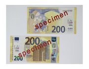100 St�ck Euro-Scheine Spielgeld zu 200 Euro