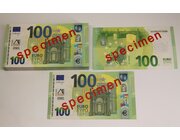 100 St�ck Euro-Scheine Spielgeld zu 100 Euro