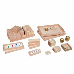 Goldenes Perlenmaterial mit Kartens�tzen: Lose Perlen, Glas