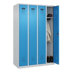 C+P Spind Evolo PLUS lichtgrau, 4 Abteile, 1850x1200x500mm, T�ren lichtblau, Bodengleiter, Zylinderschloss